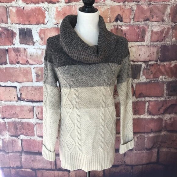 BCBG Maxarzia Cowl Neck Wool Sweater - XS - Picture 1 of 12